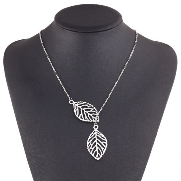 Double Leaf Delicate Silver Necklace. - Picture 2 of 4